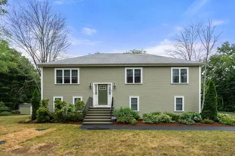 101 Prospect Hill St, Taunton, MA 02780