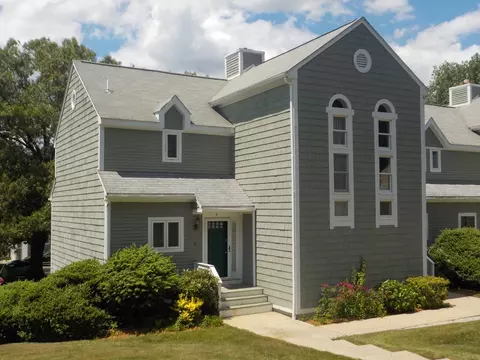 9 Fairway Ln #9, Blackstone, MA 01504