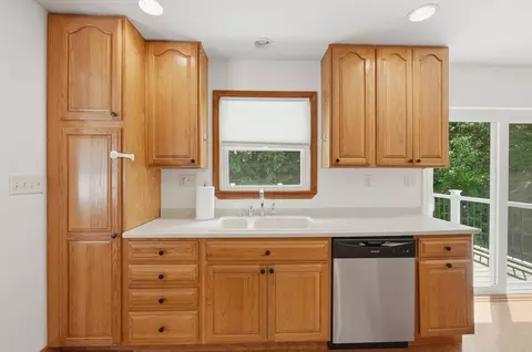 479 Massasoit Rd, Worcester, MA 01604 photo 12