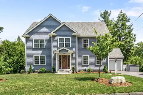 22 Homestead Rd, Lynnfield, MA 01940
