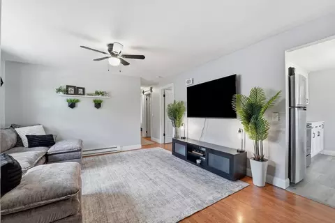 445 Oldfield Rd, Chicopee, MA 01013 photo 4