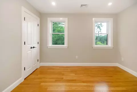 9 Ledge St, Melrose, MA 02176 photo 18
