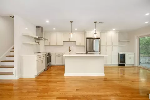 9 Ledge St, Melrose, MA 02176 photo 6