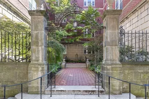 6 Washington Ave #10, Cambridge, MA 02140