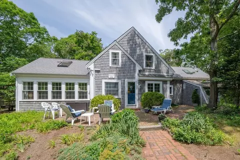 45 Old Paine Hollow Rd, Wellfleet, MA 02667
