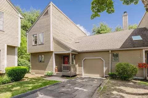 20 Elm Mdws #20, Enfield, CT 06082