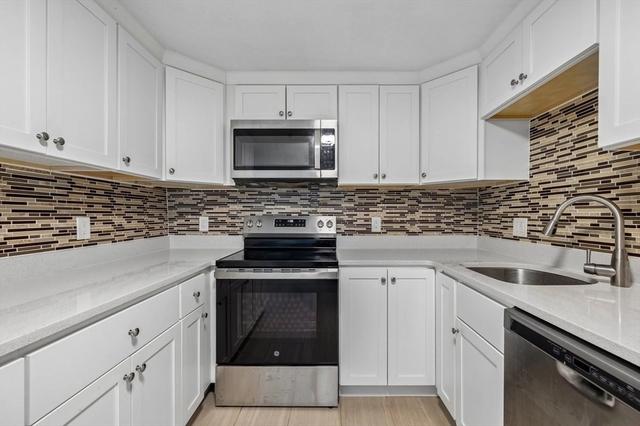 33 Lodgen Ct #2D, Malden, MA 02148