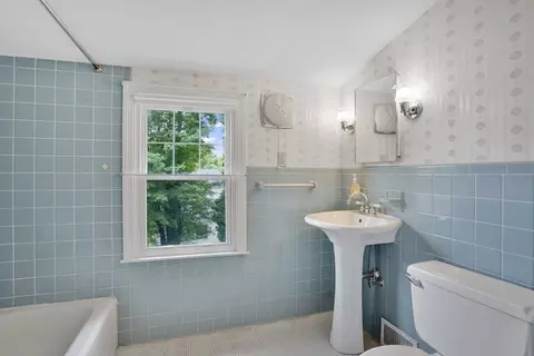 328 Hartwick St, Springfield, MA 01108 photo 19