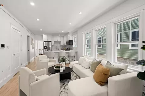 60 Derby St #1, Somerville, MA 02145