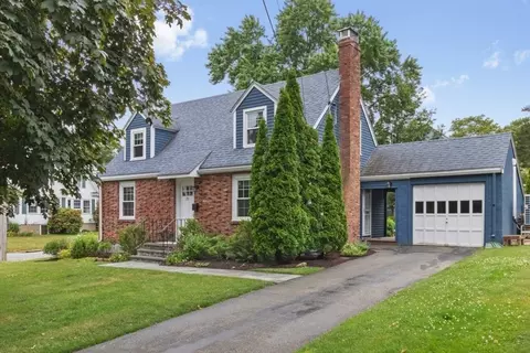 79 Cedarwood Ave, Waltham, MA 02453