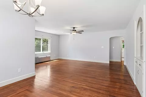 Living - 18 Wright St, Palmer, MA 01069 photo 3 of 4