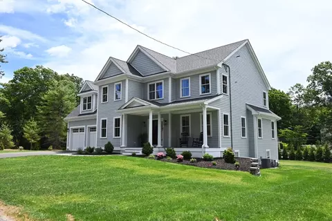 23 Winter St, Medfield, MA 02052
