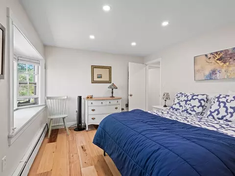 Bedroom - 57 Overlook Rd, Marblehead, MA 01945 photo 2 of 3