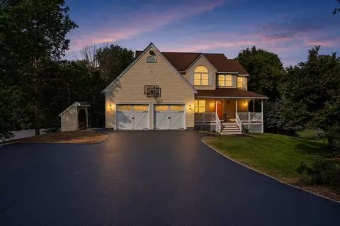 4 Upton Rd, Westborough, MA 01581