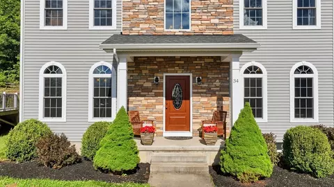 34 Bissonnette Cir, Southampton, MA 01073 photo 36