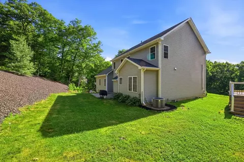 34 Bissonnette Cir, Southampton, MA 01073 photo 37