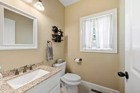 34 Bissonnette Cir, Southampton, MA 01073 photo 13