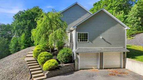 34 Bissonnette Cir, Southampton, MA 01073 photo 40