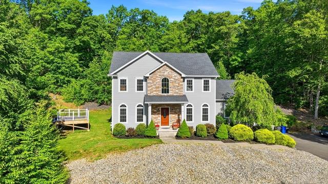 34 Bissonnette Cir, Southampton, MA 01073