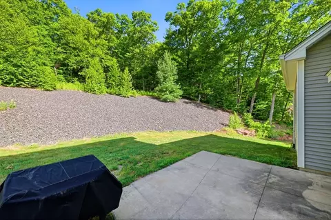 34 Bissonnette Cir, Southampton, MA 01073 photo 34