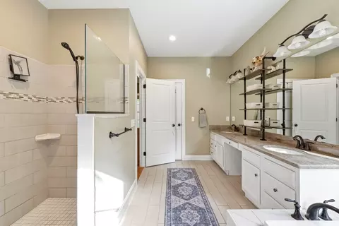 34 Bissonnette Cir, Southampton, MA 01073 photo 18