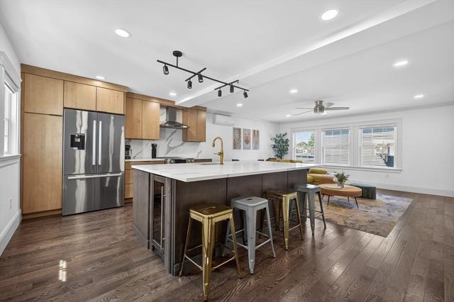10 Osborne #B, Salem, MA 01970
