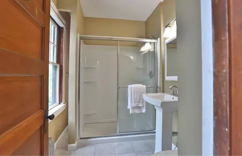 4 Trowbridge Rd, Worcester, MA 01609 photo 19