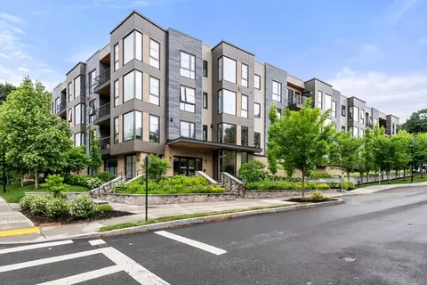 100 Linden St #205, Wellesley, MA 02482