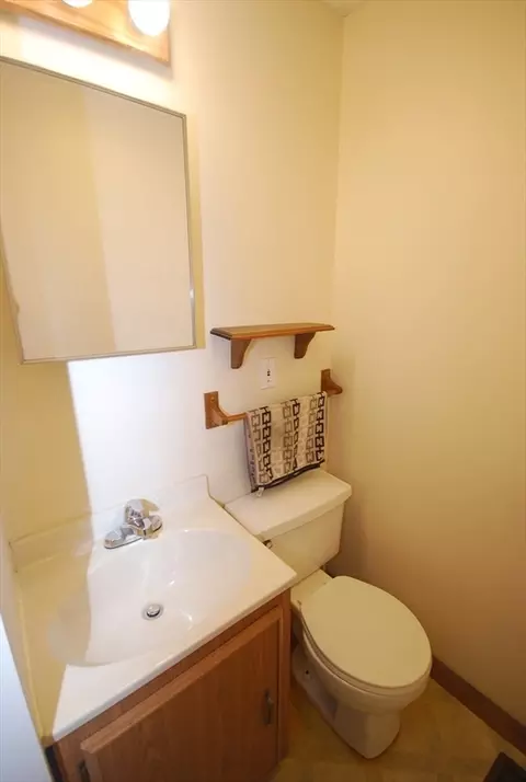 Bath - 44-46 Middle St, Springfield, MA 01104 photo 1 of 6