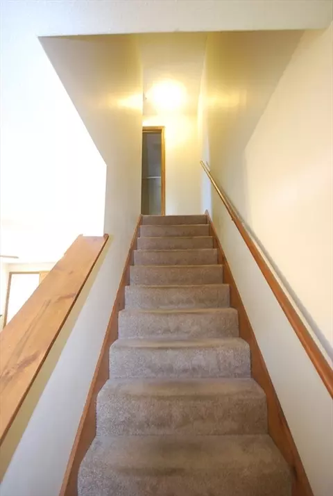 Entry Way - 44-46 Middle St, Springfield, MA 01104 photo 2 of 2