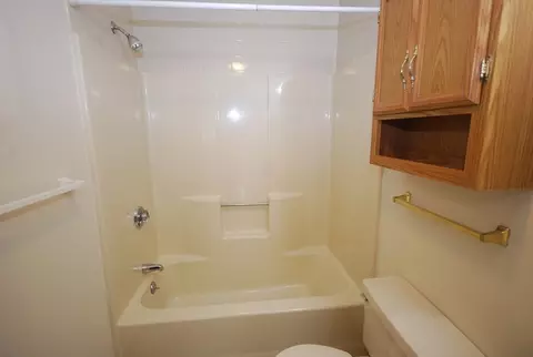 Bath - 44-46 Middle St, Springfield, MA 01104 photo 6 of 6
