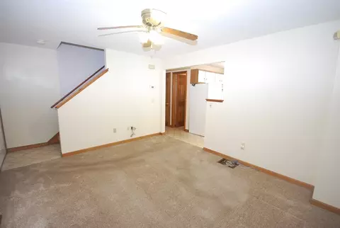 Living - 44-46 Middle St, Springfield, MA 01104 photo 2 of 5