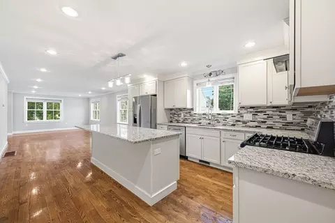 305 Lynn St, Malden, MA 02148
