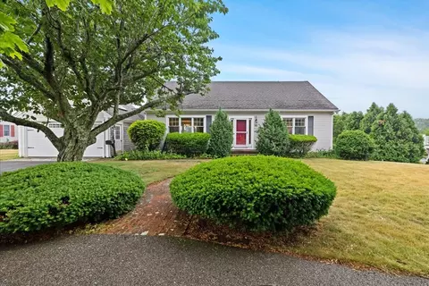 13 Muster Field Rd, Plymouth, MA 02360