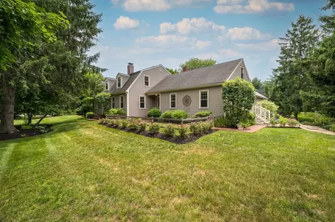 2 Patton Dr, Hamilton, MA 01982