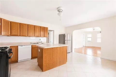 414 Rathbun St, Woonsocket, RI 02895 photo 10