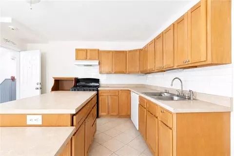414 Rathbun St, Woonsocket, RI 02895 photo 8
