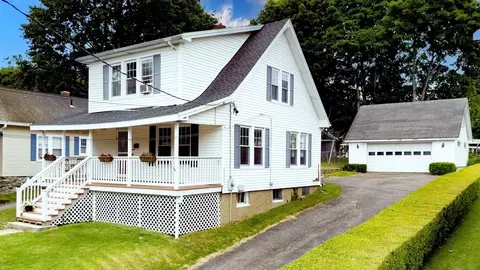 61 Lovewell St, Gardner, MA 01440