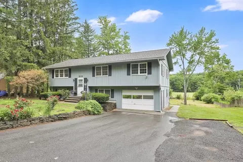 210 Strong St, Amherst, MA 01002