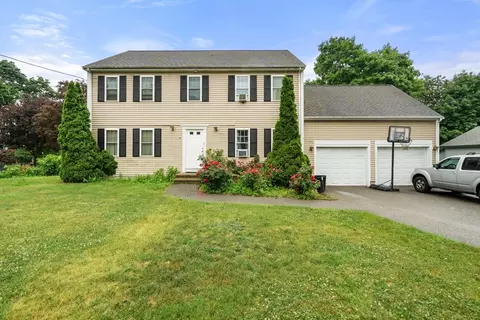 86 Oakland St, Stoughton, MA 02072