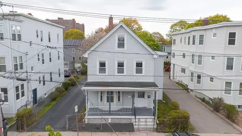 26 Clay St, Cambridge, MA 02140