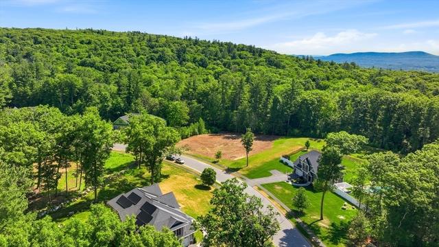 7 Quigley Rd, Southampton, MA 01073