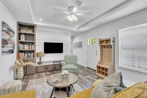 2 Fourth Ave, Ware, MA 01082