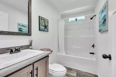 Bath - 2 Fourth Ave, Ware, MA 01082 photo 5 of 6