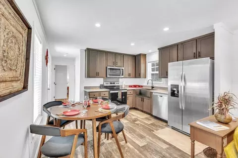 Dining - 2 Fourth Ave, Ware, MA 01082 photo 2 of 3