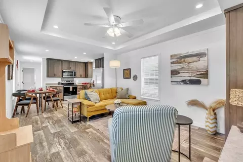 Living - 2 Fourth Ave, Ware, MA 01082 photo 3 of 4