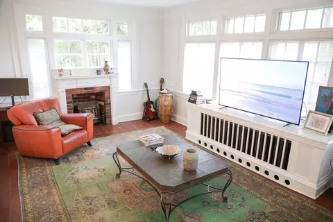Living - 213 Harris Ave, Woonsocket, RI 02895 photo 6 of 9