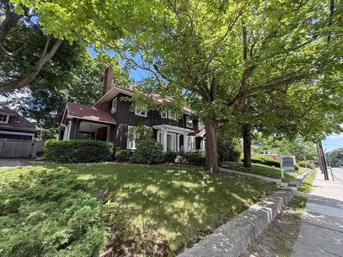 Exterior - 213 Harris Ave, Woonsocket, RI 02895 photo 1 of 3