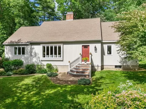 25 Greenwood East Ln, North Andover, MA 01845