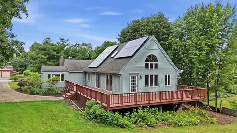 17 Orchard Dr, Acton, MA 01720